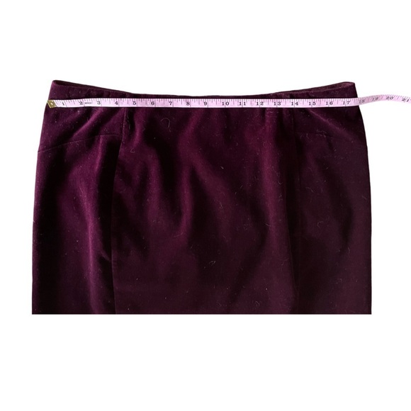Ann Taylor Burgundy Velvet Skirt Size 14 - Picture 11 of 11